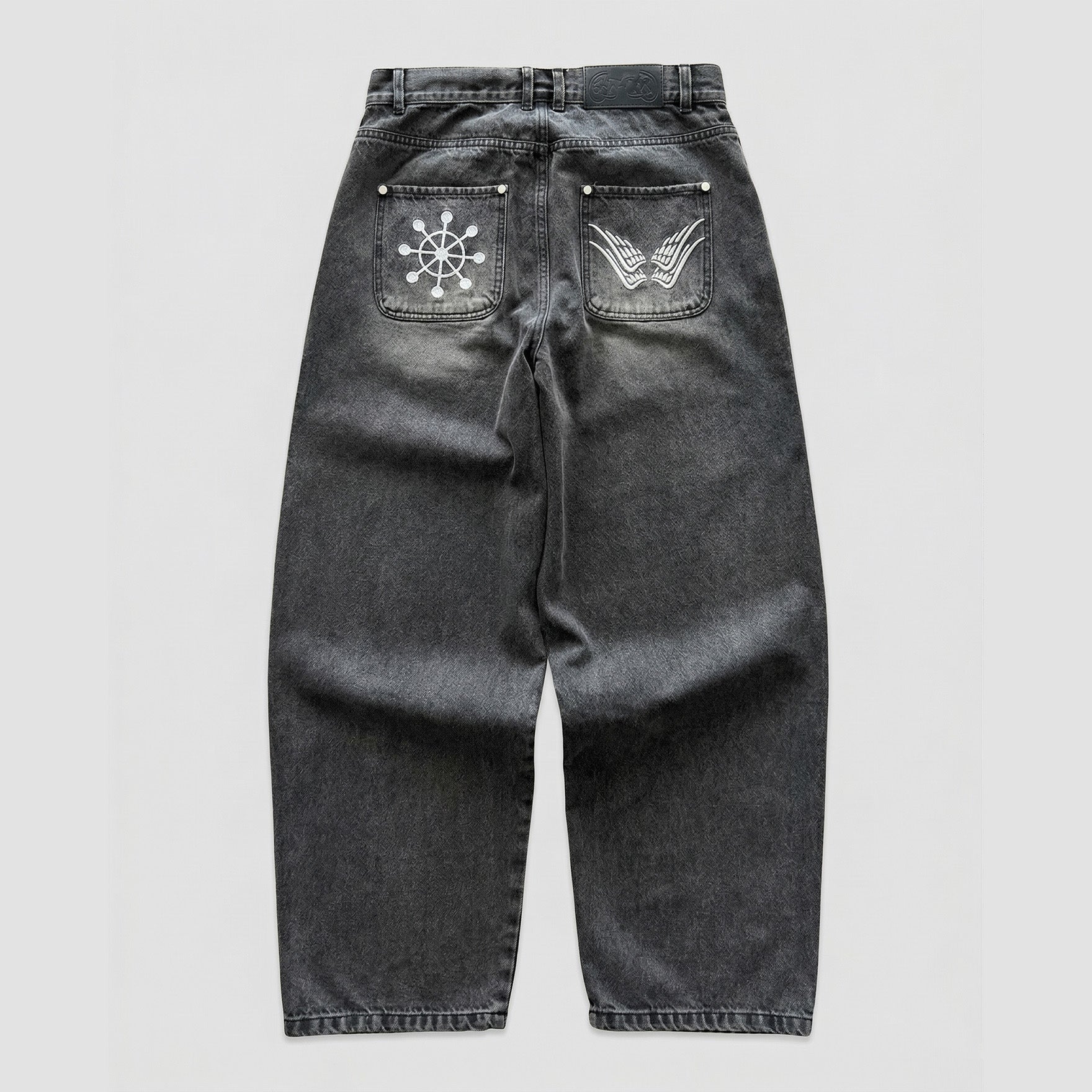 Mahoraga jeans